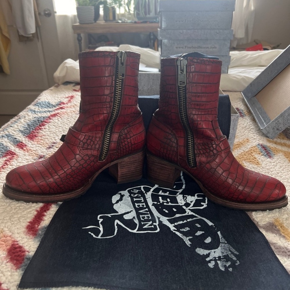 Freebird Boots •Carlito (size 9) Red - Picture 2 of 9